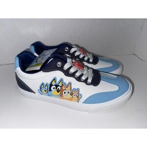 Bluey Ground Up Womens Blue White Character Lace Up Court Sneakers Size 9 NEW